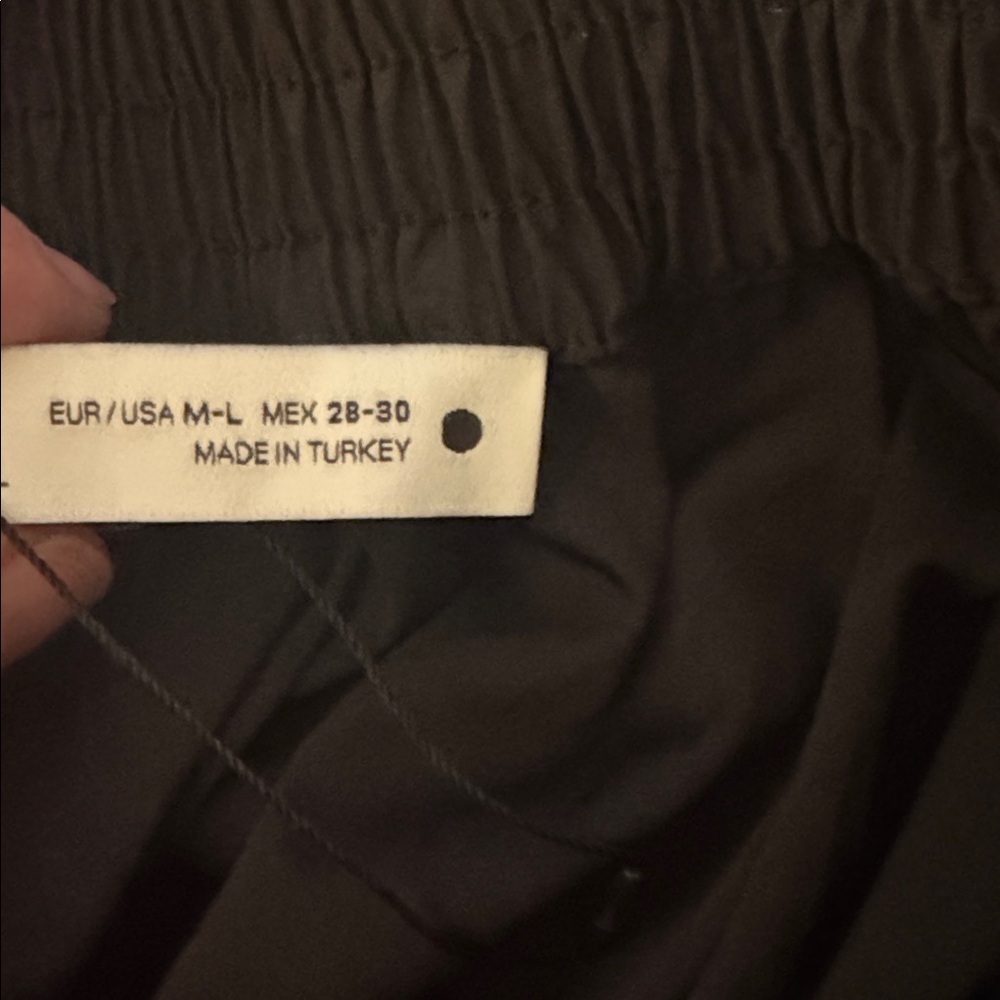 Zara Med-Large Elegant Black Midi Skirt with pockets - Picture 6 of 8